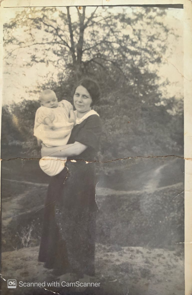 E6190502-D3A7-4F27-930D-4450ECE4E892