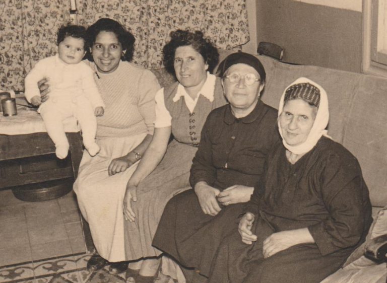 חמשה דורות מסבתא אסתר עד אןרנה