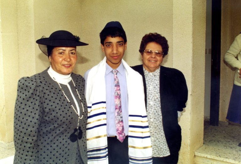 אסתר דחבש א049