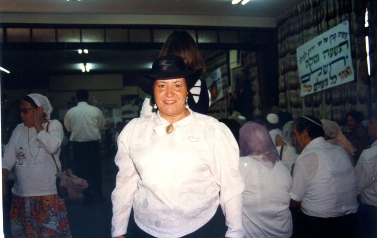 אסתר דחבש א060