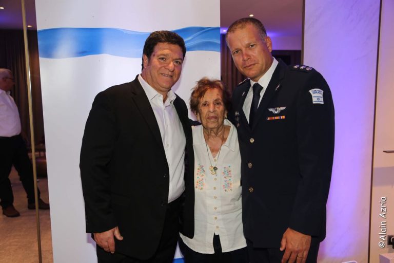 1001a6f8-72a5-4089-93e8-c8670bd39976