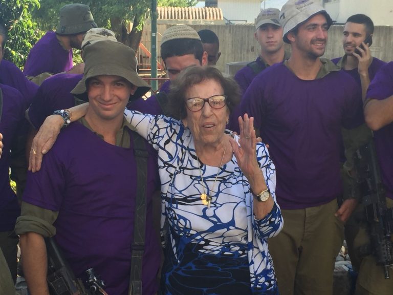 c4ee13e3-4e9a-440e-95a4-a800b42fa4dc